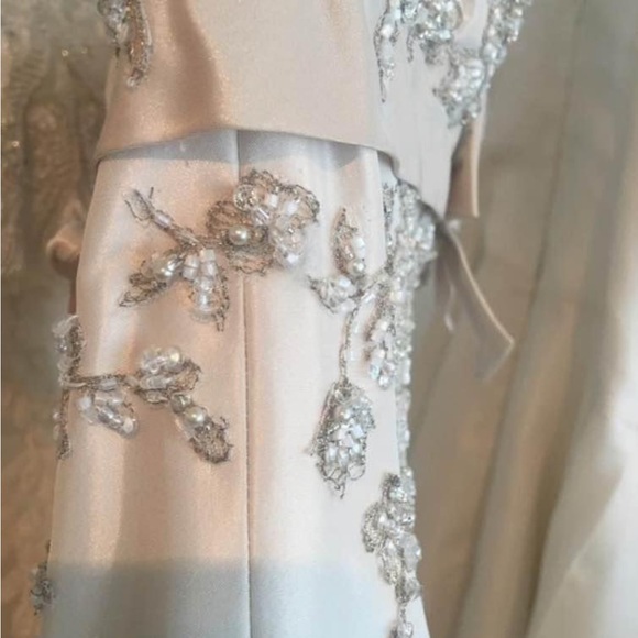 NEW - 12 - Wedding Dress - French Taffeta, Ivory/Vienna Cream - Maggie Sottero - Picture 5 of 16